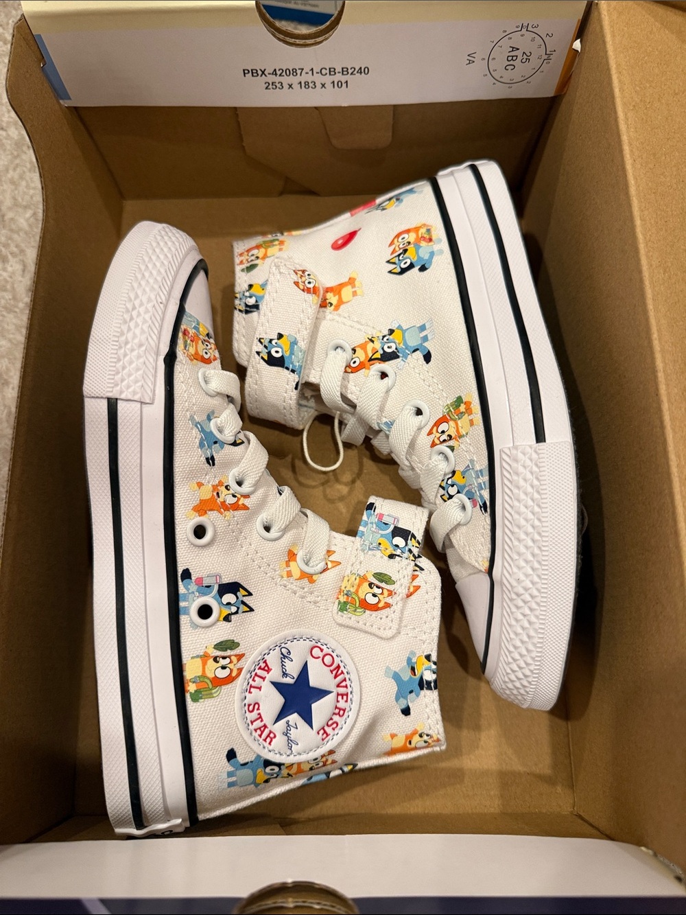 Converse x bluey